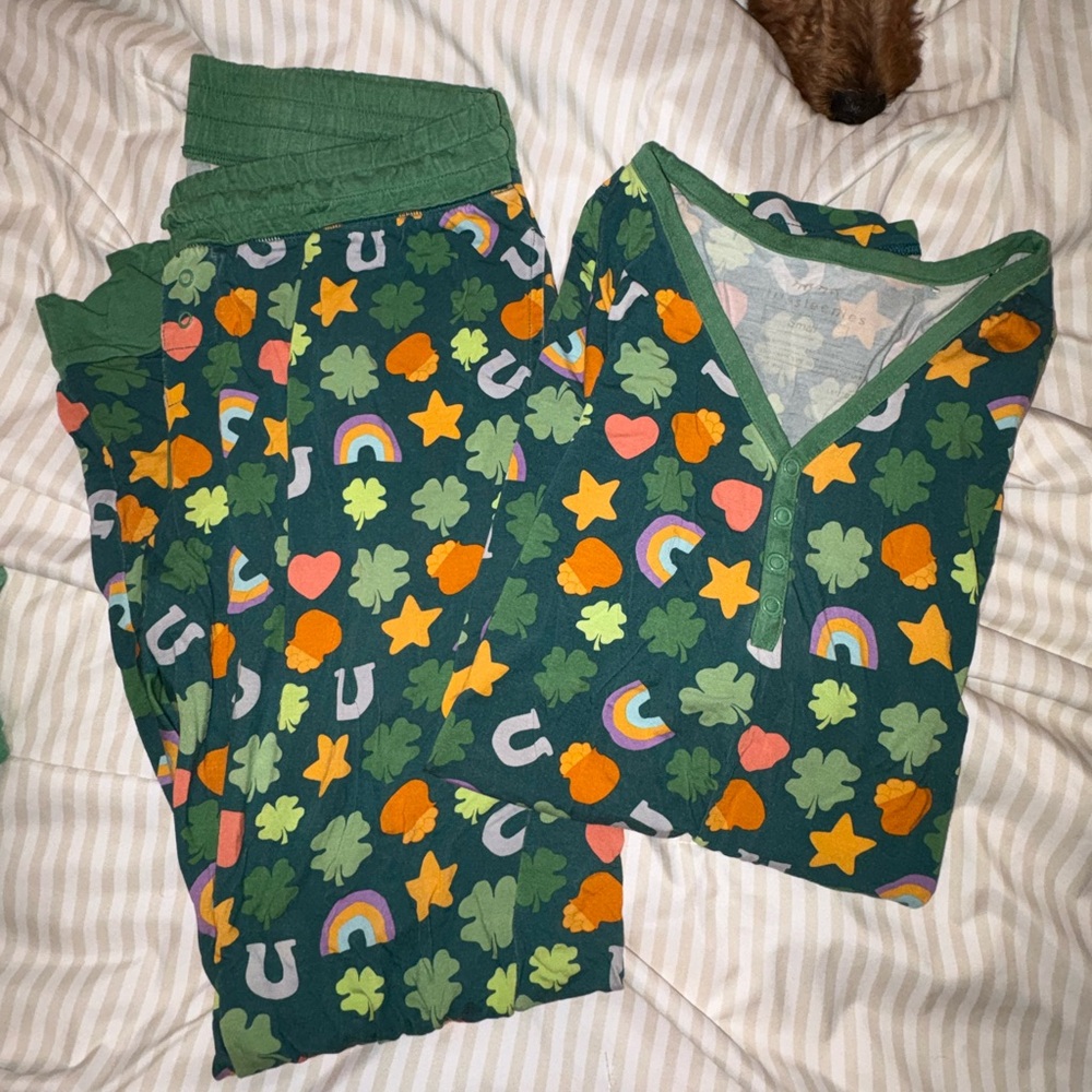 Little Sleepies Women’s S Pajama Set lucky charms